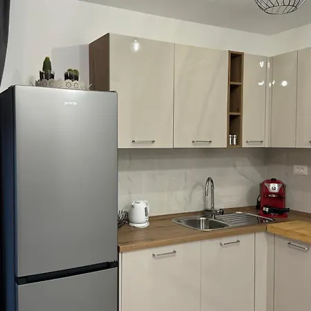 Nino Apartman Dugopolje