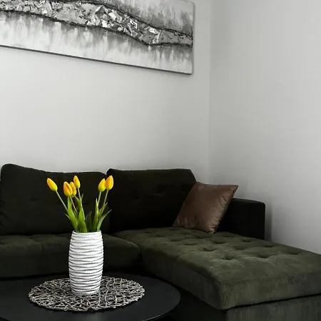 Nino Apartament *