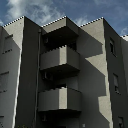 Apartment Nino *