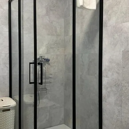 Nino Apartament *